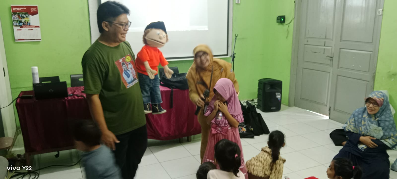 Wisata LiterAsyik X Guru Tamu Kota Administrasi Jakarta Timur Ke KB Negeri 32 Duren Sawit